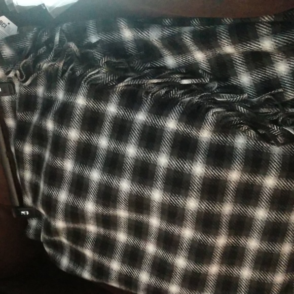 Time and Tru Faux Wrap Flannel Skirt Pull-up Plaid Warm Fringe Office 16-18 XL - Picture 6 of 15